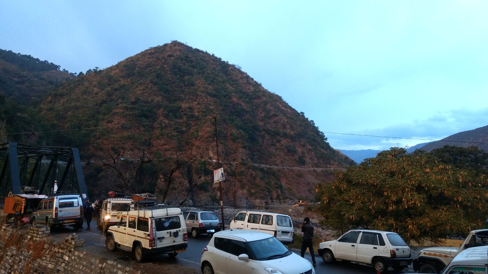Traffic in the hills of Uttarakhand